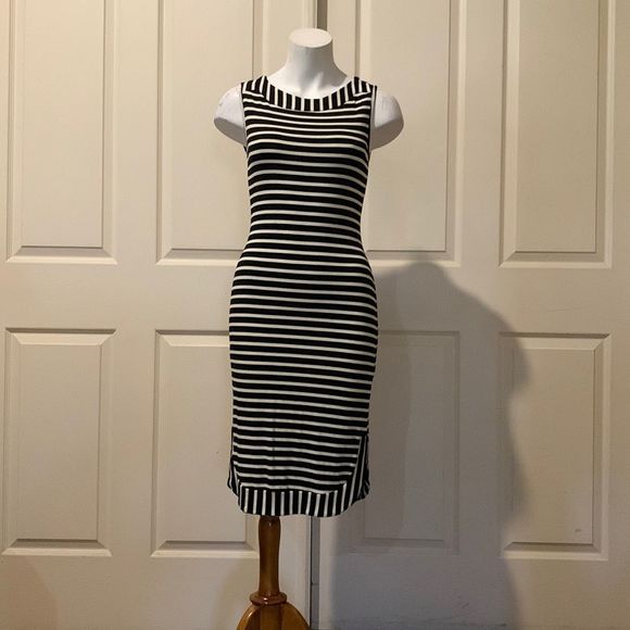 Monteau Dresses & Skirts - Monteau sleeveless stretchy striped dress